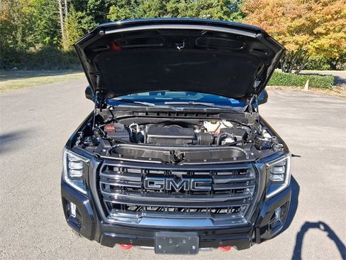 Used 2023 GMC Yukon XL AT4 image 17