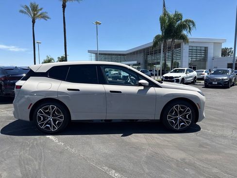 Used 2026 BMW iX xDrive45 AWD/4WD image 3
