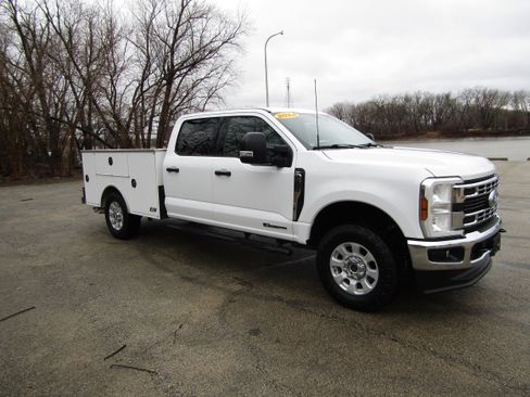 Used 2024 Ford F250 XLT w/ FX4 Off-Road Package image 6