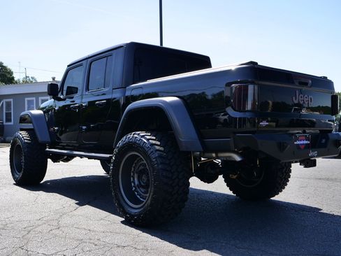 Used 2023 Jeep Gladiator Mojave w/ Cold Weather Group AWD/4WD image 18