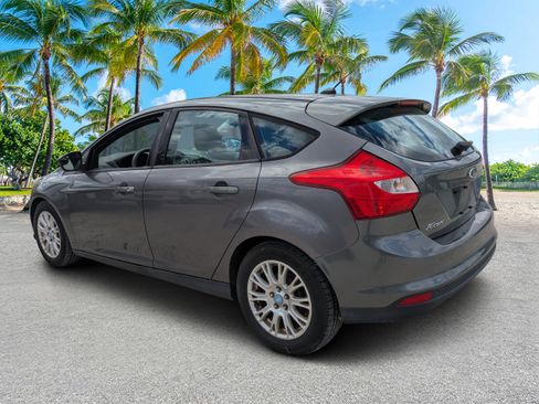 Used 2012 Ford Focus SE image 5