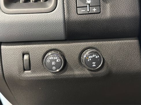 Used 2017 Chevrolet Colorado Z71 AWD/4WD image 20