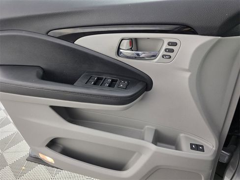 Used 2022 Honda Pilot Elite image 33