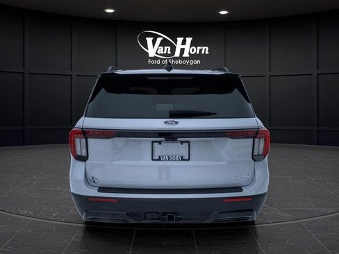 New 2026 Ford Explorer ST-Line w/ ST-Line Street Pack image 15