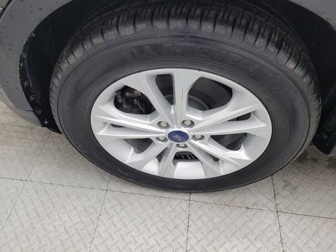 Used 2017 Ford Escape SE image 31