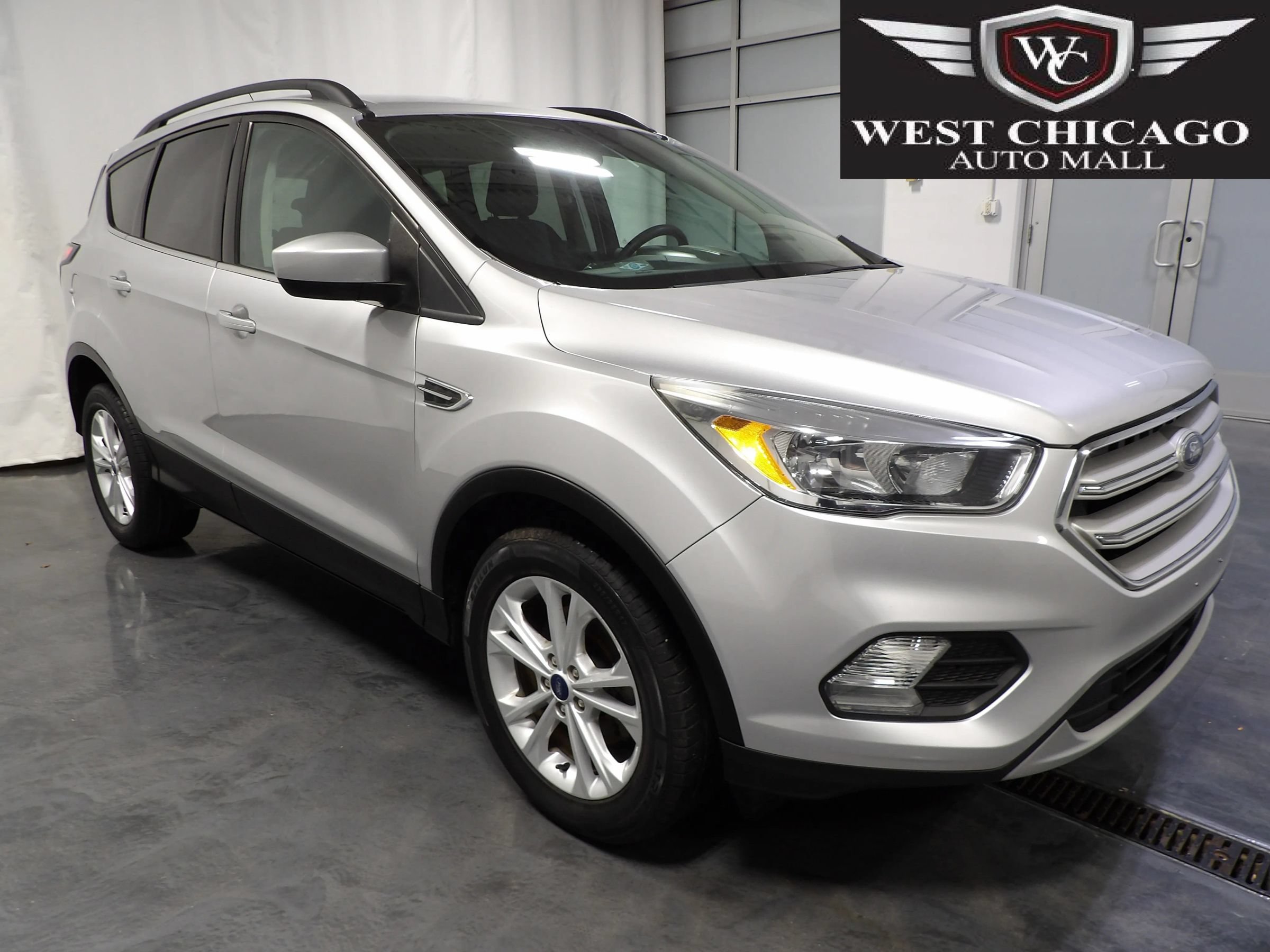 Used 2018 Ford Escape SE FWD image 1
