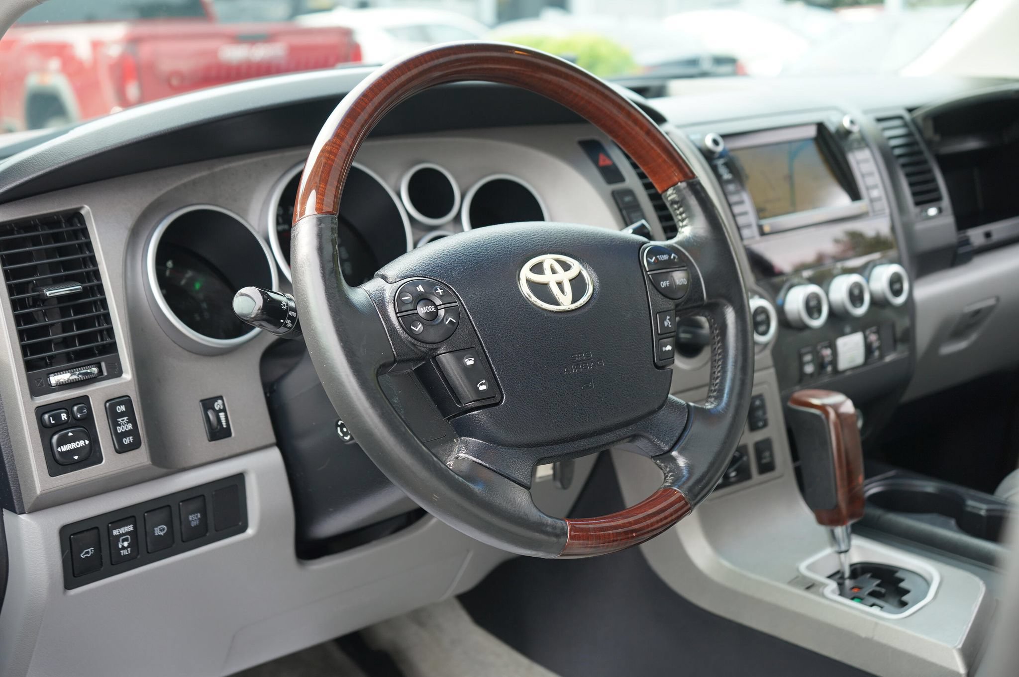 Used 2011 Toyota Sequoia Platinum AWD/4WD image 11