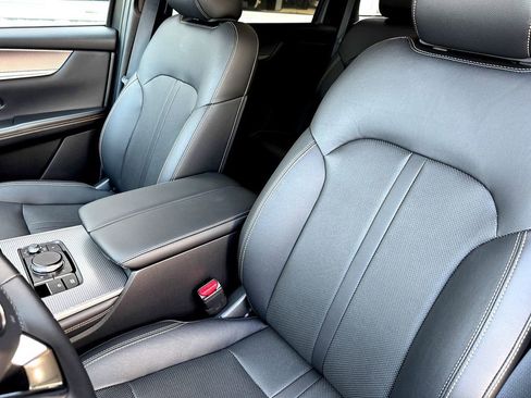 New 2025 MAZDA CX-70 Plug-In Hybrid w/ Premium Pkg AWD/4WD image 11