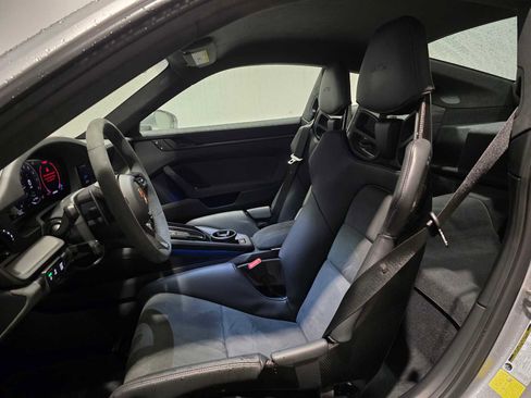 Used 2025 Porsche 911 Carrera 4 GTS image 5