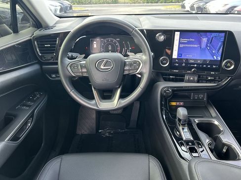 Used 2025 Lexus NX 250 FWD w/ Towing Package (2000 Lbs) image 21