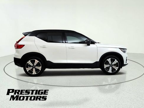 Used 2023 Volvo XC40 Recharge Plus AWD/4WD image 9