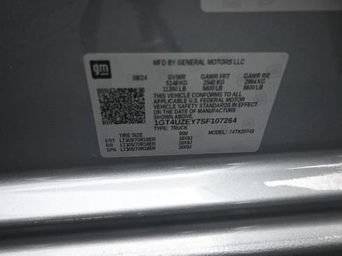 Used 2025 GMC Sierra 2500 AT4X AWD/4WD image 9