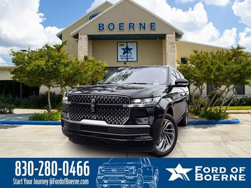 Used 2025 Lincoln Navigator L Reserve AWD/4WD image 1