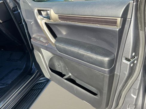 Used 2020 Lexus GX 460 Premium image 15
