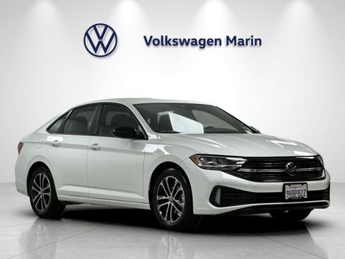 Used 2023 Volkswagen Jetta Sport FWD image 7