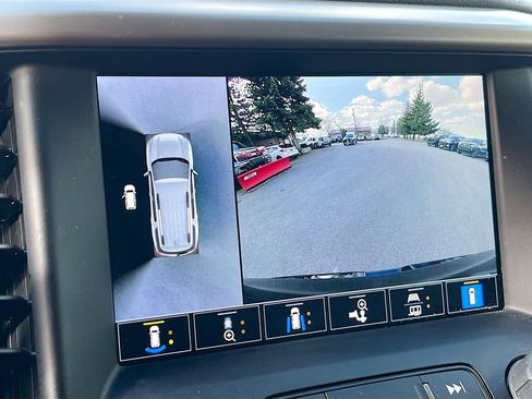 Used 2023 GMC Acadia Denali w/ Denali Technology Package AWD/4WD image 14
