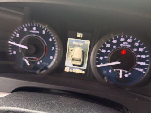 Used 2015 Toyota Sienna XLE image 15