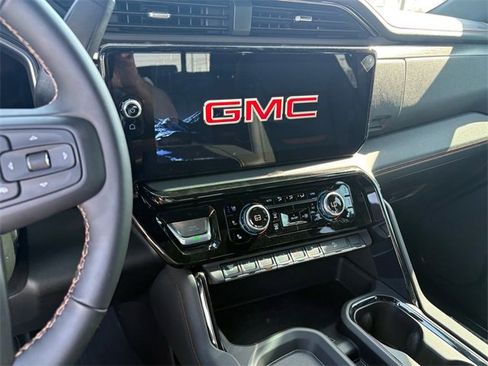 Used 2026 GMC Sierra 2500 AT4 w/ Technology Package image 10