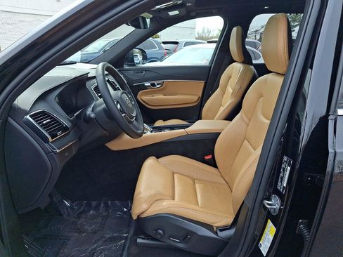 Certified 2023 Volvo XC90 B6 Ultimate w/ Protection Package Premier image 15