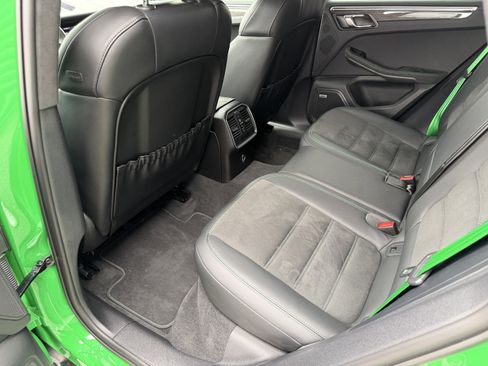 Certified 2023 Porsche Macan GTS image 13