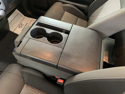 Used 2017 Toyota Tundra SR image 25