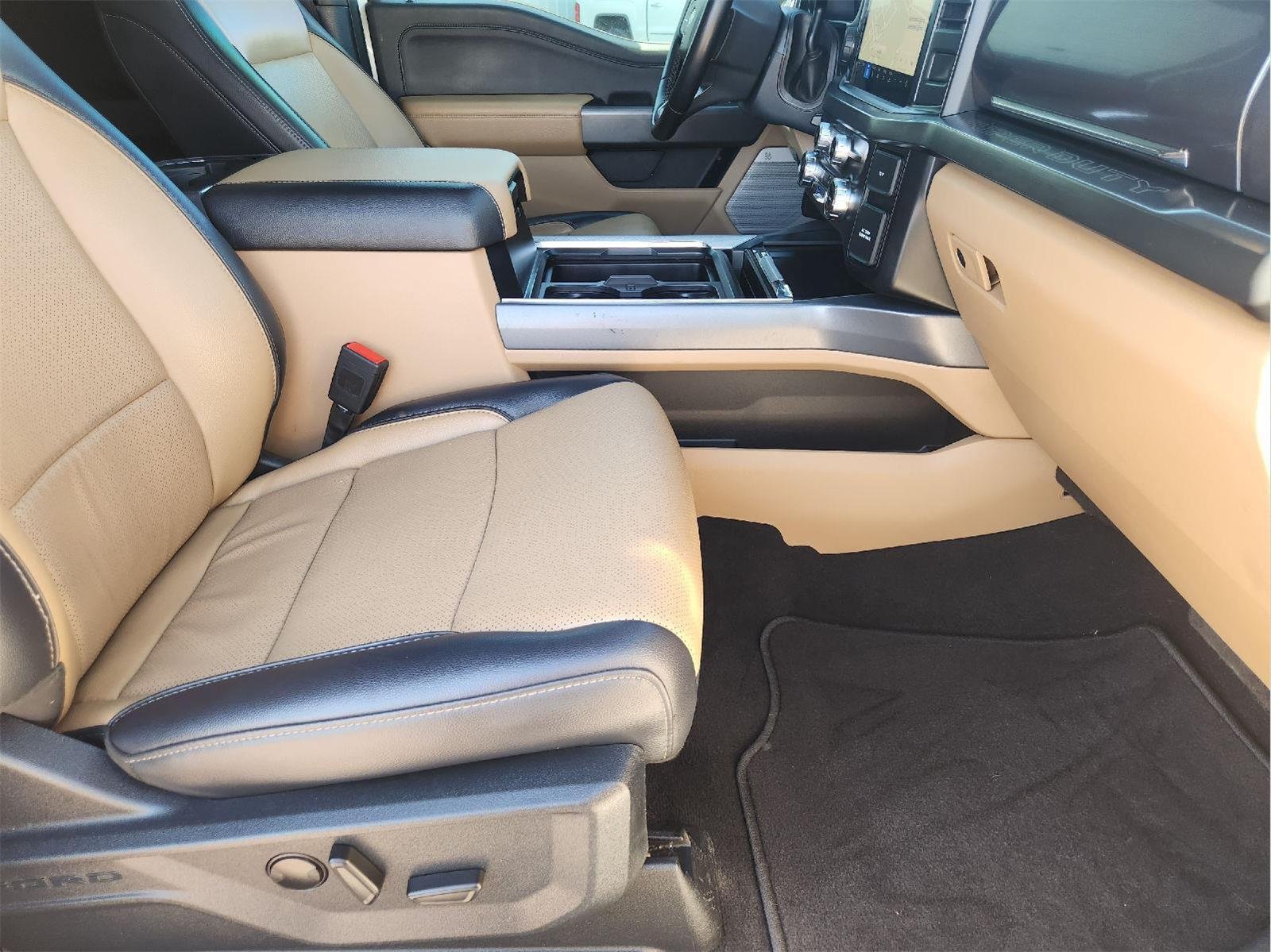 Used 2025 Ford F450 Lariat w/ Lariat Ultimate Package AWD/4WD image 14