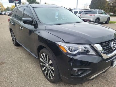 Used 2017 Nissan Pathfinder SV