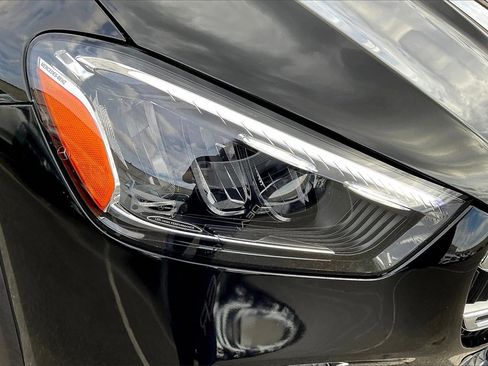 Certified 2025 Mercedes-Benz GLE 450e 4MATIC w/ Driver Assistance Package image 23