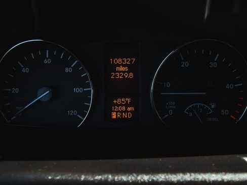 Used 2018 Mercedes-Benz Sprinter 2500 image 24