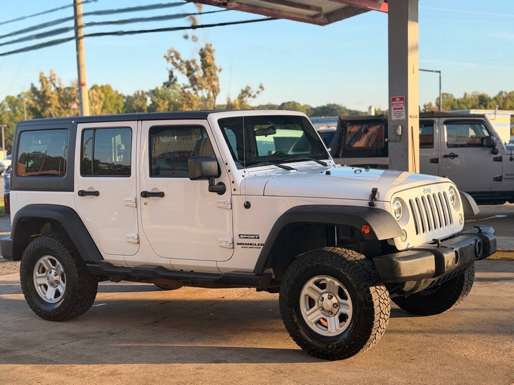 Used 2016 Jeep Wrangler Unlimited Sport w/ Connectivity Group AWD/4WD image 10