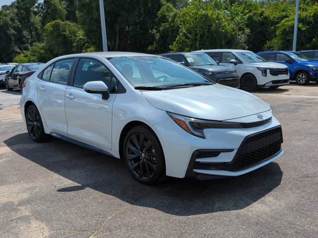Used 2026 Toyota Corolla SE FWD image 3