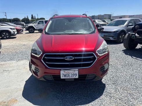 Used 2017 Ford Escape Titanium FWD image 2