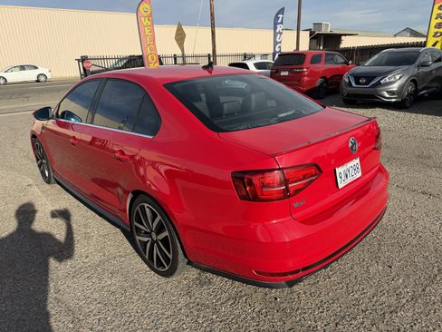 Used 2018 Volkswagen Jetta GLI image 7