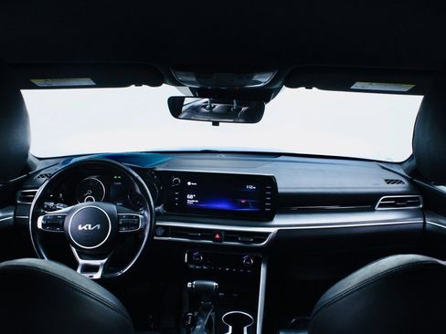 Used 2022 Kia K5 GT-Line image 32