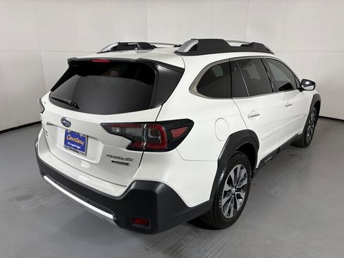 Used 2023 Subaru Outback Touring AWD/4WD image 8
