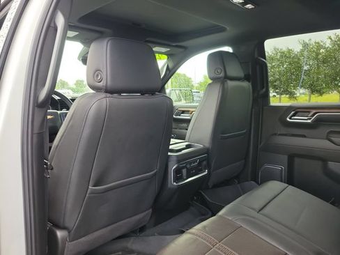 Used 2025 Chevrolet Silverado 1500 High Country w/ High Country Premium Package AWD/4WD image 13