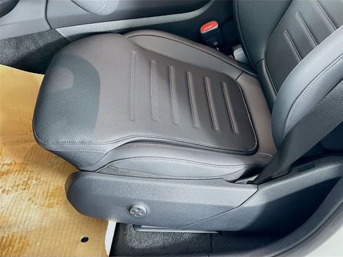 New 2026 Mercedes-Benz GLC 300 GLC 300 image 17