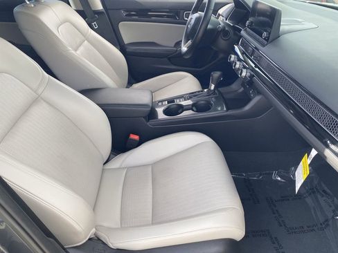 Certified 2022 Honda Civic EX-L image 9