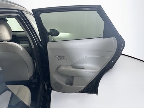 Used 2024 Hyundai Kona SEL FWD image 31