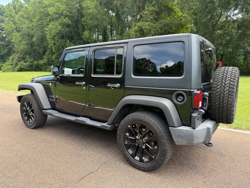 Used 2017 Jeep Wrangler Unlimited Sport w/ Quick Order Package 24S AWD/4WD image 2