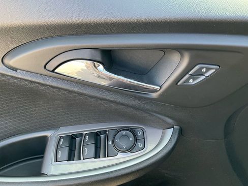 Used 2024 Chevrolet Malibu LT image 25