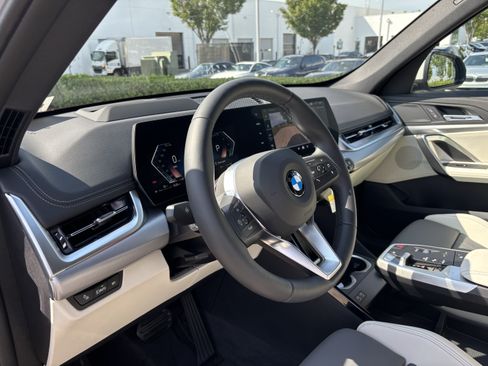 New 2027 BMW X1 xDrive28i AWD/4WD image 17