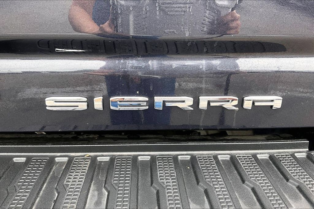 Used 2024 GMC Sierra 3500 Denali Ultimate AWD/4WD image 27