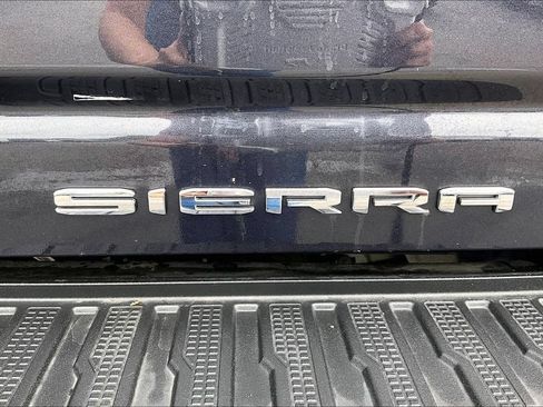 Used 2024 GMC Sierra 3500 Denali Ultimate AWD/4WD image 27