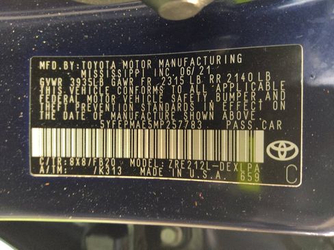 Used 2021 Toyota Corolla LE image 33