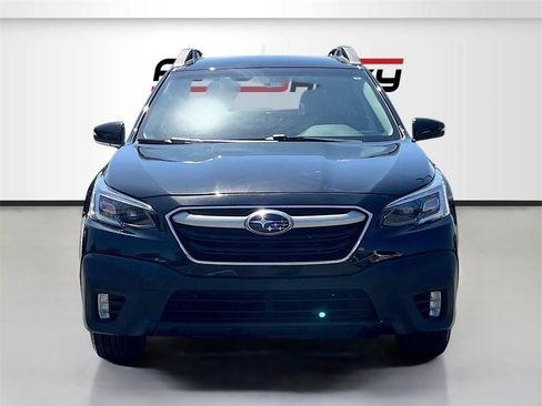 Used 2020 Subaru Outback Premium image 2
