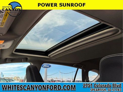 Used 2017 Toyota RAV4 XLE w/ Plus Special Value Package AWD/4WD image 5