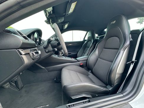 Certified 2021 Porsche 718 Cayman image 5