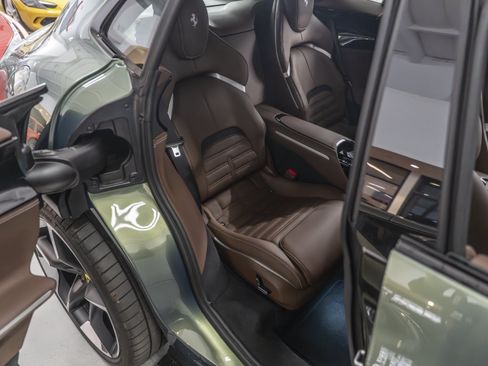 Used 2026 Ferrari Purosangue AWD/4WD image 36