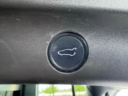 Used 2021 Tesla Model Y Long Range image 35